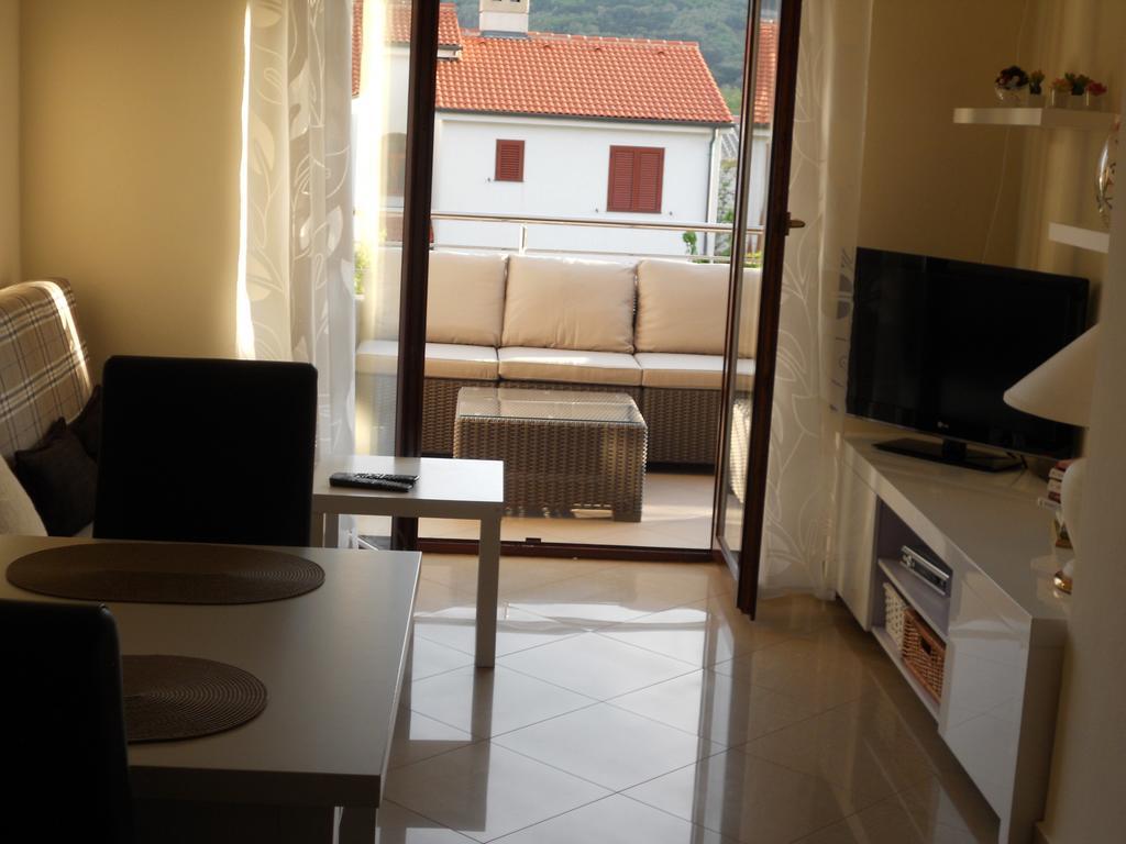 Apartments Mihalic Baska  Exterior photo