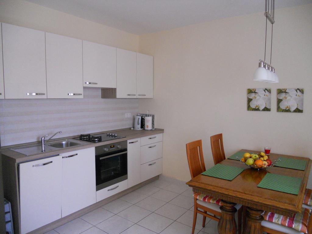 Apartments Mihalic Baska  Exterior photo